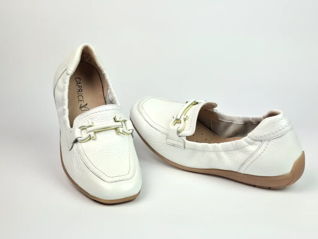 Loafer weiß Firma CAPRICE Obermaterial Hirschleder ungefüttert herausnehmbare Deckohle Leder Schmuck in weiß gold